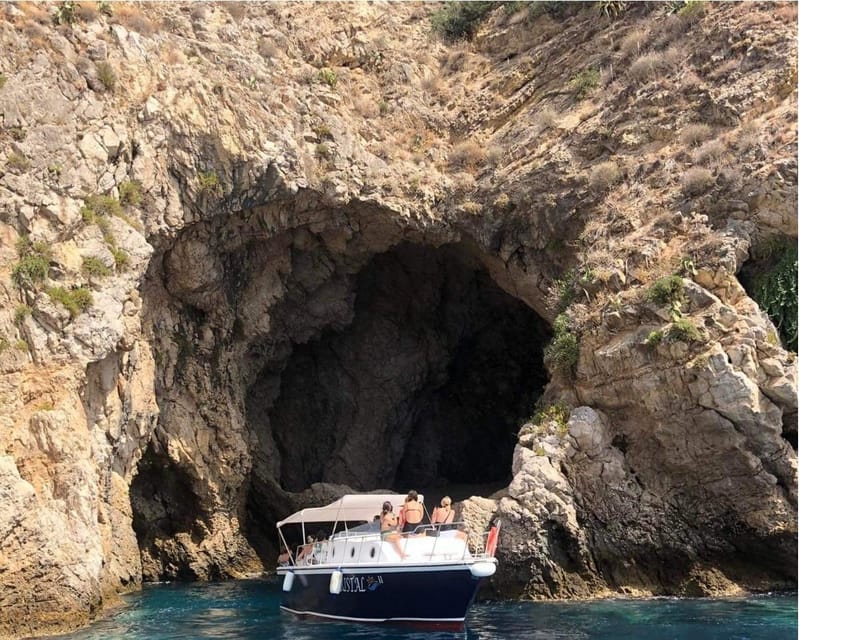 Giardini Naxos: Taormina & Isola Cruise Bella with Aperitif - Aperitif on the Water: Prosecco, Sicilian Snack, and Good Music