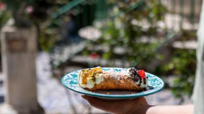 Palermo: custom tour with a local expert - Meeting at Piazza Quattro Canti: a smart starting point