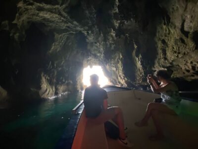 Syracuse: Boat Trip of Ortigia Island and Sea Caves - From Pizzeria K7 to Umberto I Bridge: getting your bearings fast